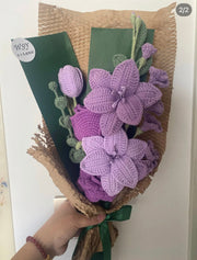 Handgemachter Lila Häkel Rosen Strauß